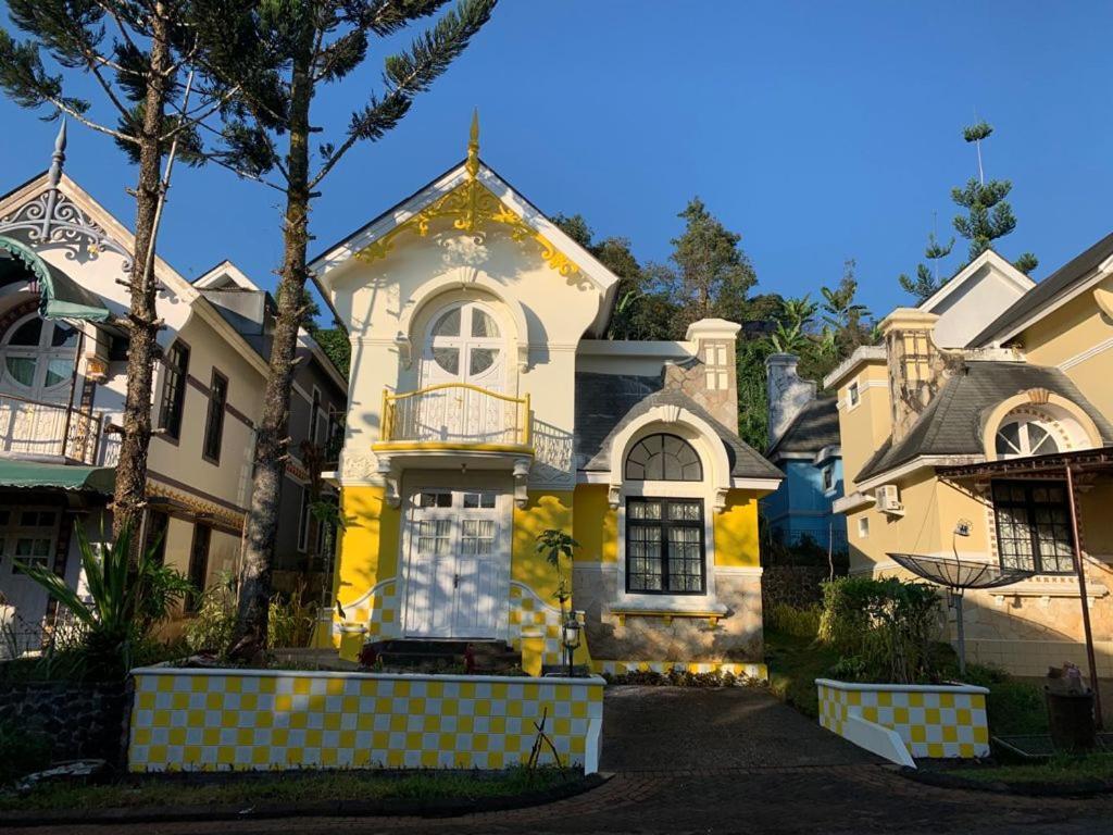 Villa Wubao Kota Bunga 3 Kamar Harga Budget Cinengangirang المظهر الخارجي الصورة
