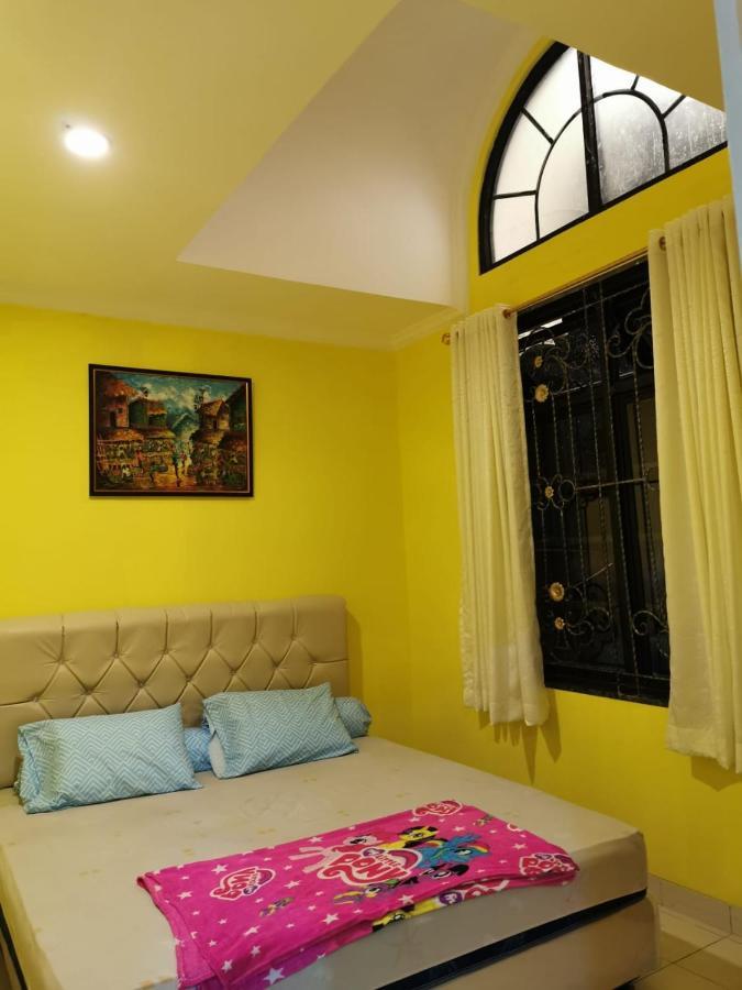 Villa Wubao Kota Bunga 3 Kamar Harga Budget Cinengangirang المظهر الخارجي الصورة