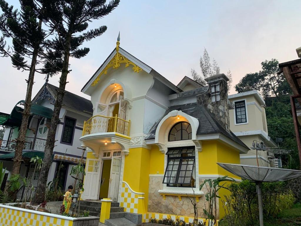 Villa Wubao Kota Bunga 3 Kamar Harga Budget Cinengangirang المظهر الخارجي الصورة